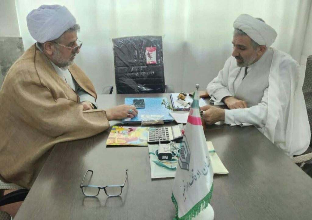 دیدار رئیس بنیاد خیران و واقفان دانشگاه علوم و معارف قرآن کریم با معاون فرهنگی و اجتماعی اداره کل اوقاف استان مرکزی
