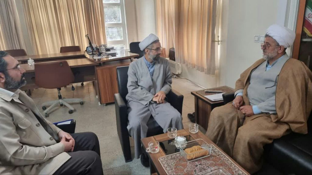 دیدار رئیس بنیاد خیران و واقفان دانشگاه با مدیرکل اوقاف استان همدان